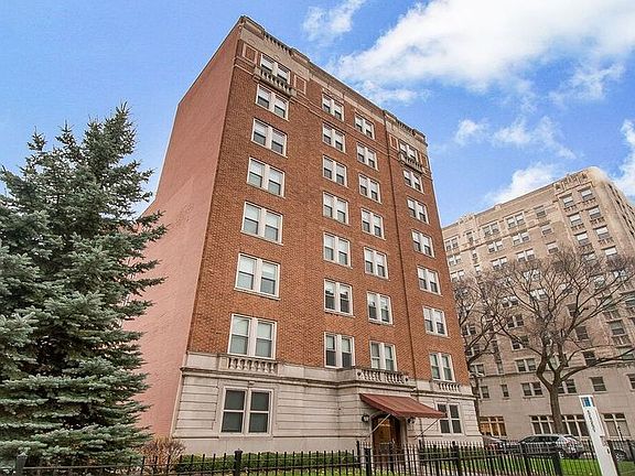 2nd image of 1401 E Hyde Park Blvd #1401-401