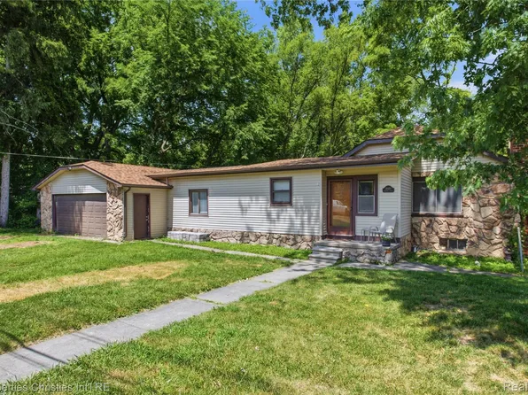 28430 Terrence St, Livonia, MI 48154
