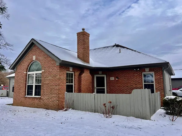 307 Pine Ridge Ct, Bellefontaine, OH 43311