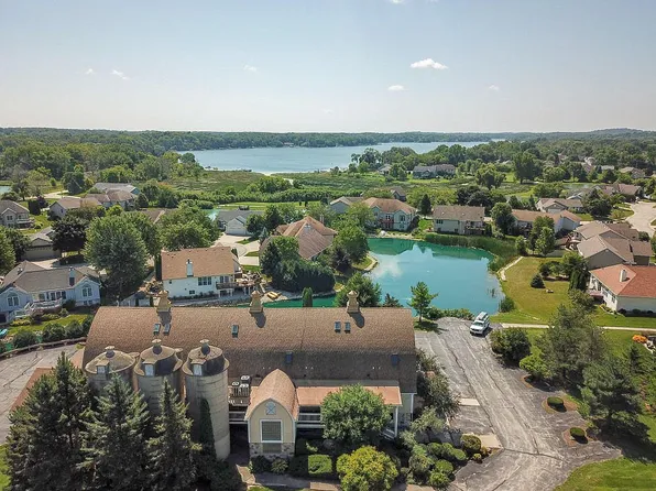 28641 N Lake Dr Unit 5, Waterford, WI 53185