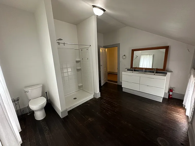 15 E Rio Grande St — Photo 11