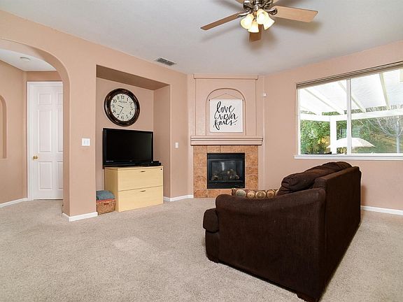 5th image of 710 Davenport Way