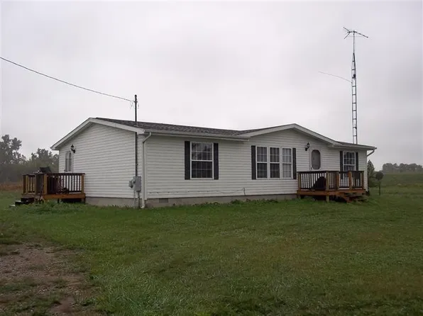 1655 E Montgomery Rd, Hillsdale, MI 49242