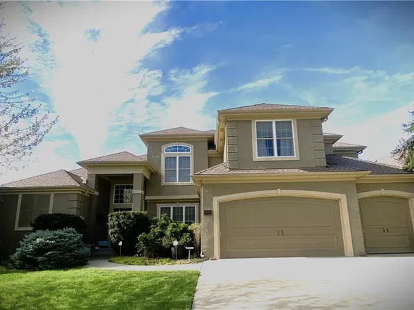 17623 Penrose Ln, Lenexa, KS 66219