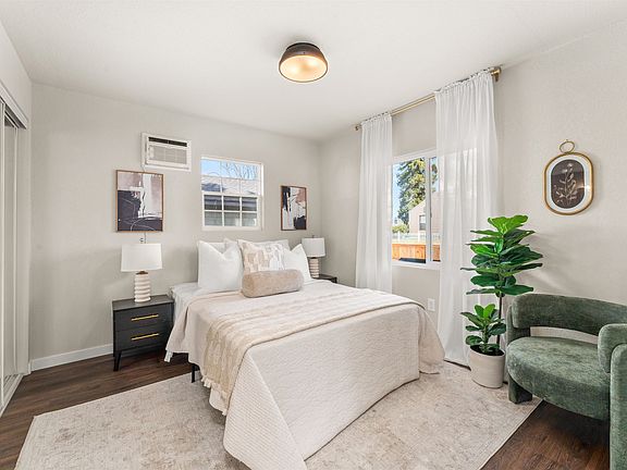 4th image of 210 S Dearborn Rd