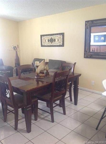 1st image of 562 Woodgate Cir #B