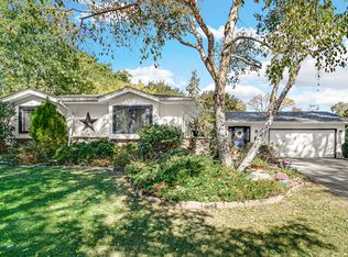 1100 Regency Ln, Libertyville, IL