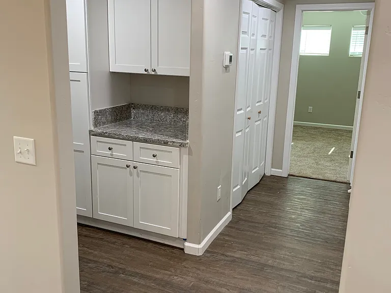 261 E Prosperity Ave — Photo 6
