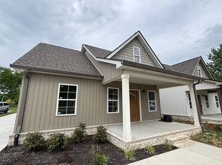696 Castle Heights Ave, Lebanon, TN 37087