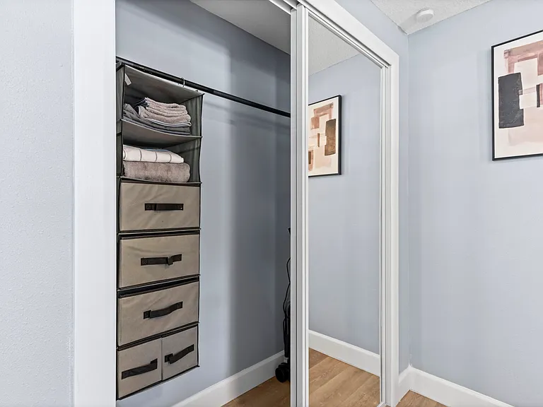 3102 E Knollwood St #B — Photo 4