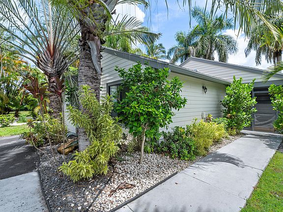 2nd image of 2533 Bedford Mews Drive