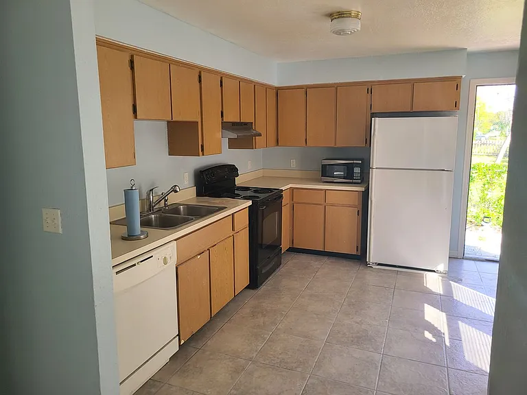 1224 Moselle Ave #1-3 — Photo 8