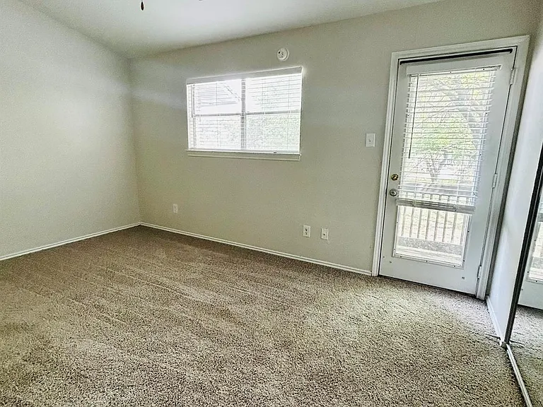 1818 River Crossing Cir #C — Photo 20