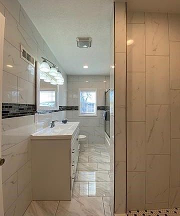 4th image of 1061 Grandview Blvd