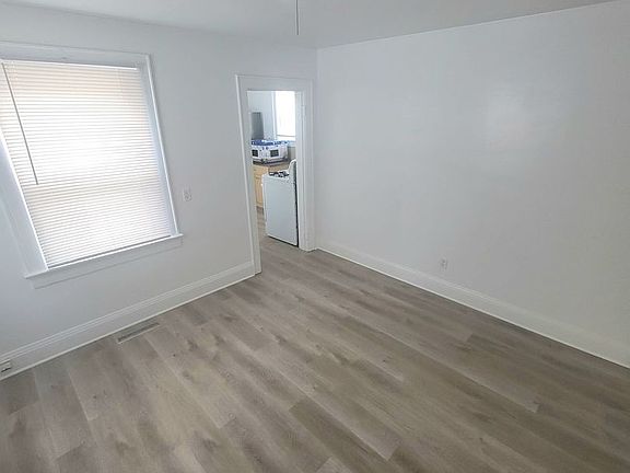 4th image of 3115 E Ocean View Ave