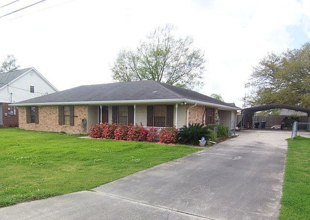 2nd image of 1416 E Camellia Dr