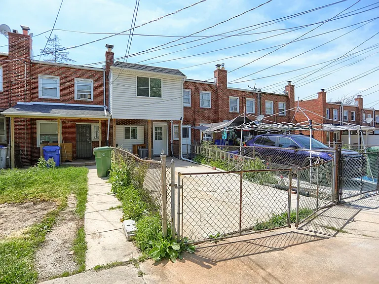 1207 Anglesea St — Photo 22