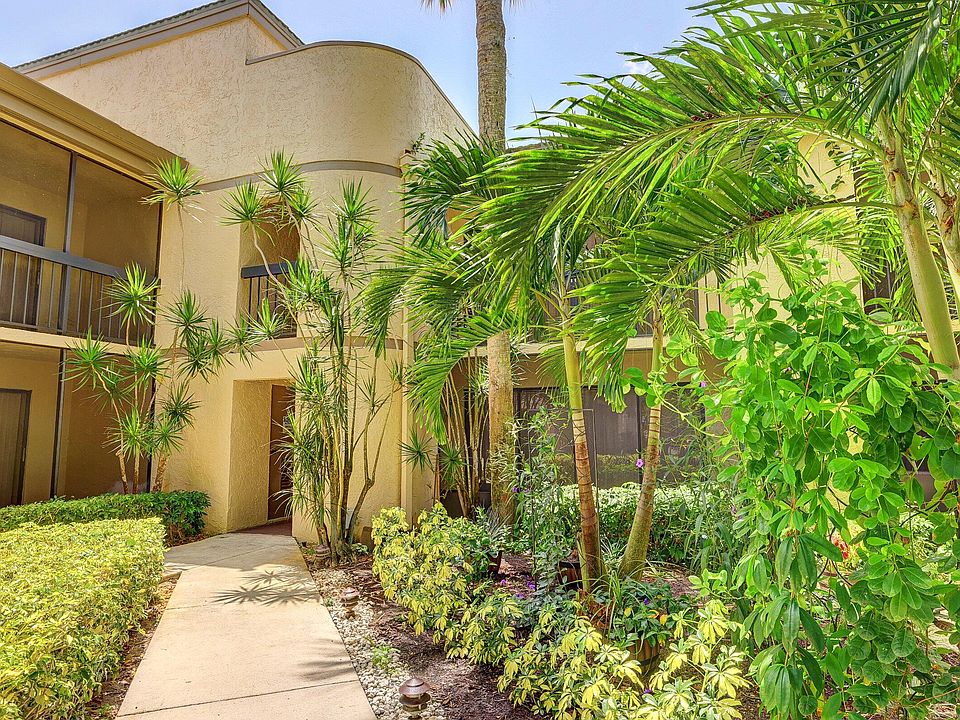 1st image of 9460 Meadowood Dr APT 103