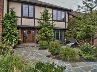 75 Lantern Hill Rd, Shavertown, PA 18708