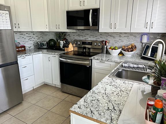 3rd image of 4656 Maraldo Ave