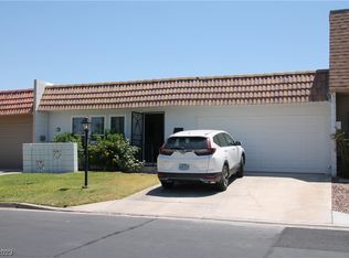 3852 Remount Dr, Las Vegas, NV 89121