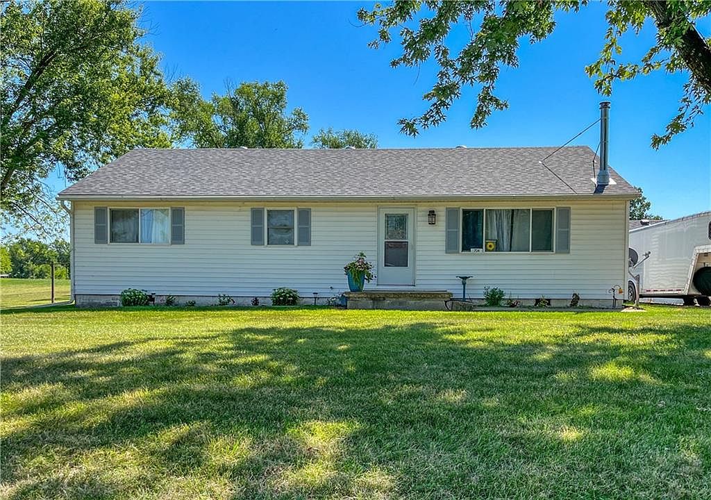 704 S 2nd St, Spickard, MO 64679 MLS 2447171 Zillow