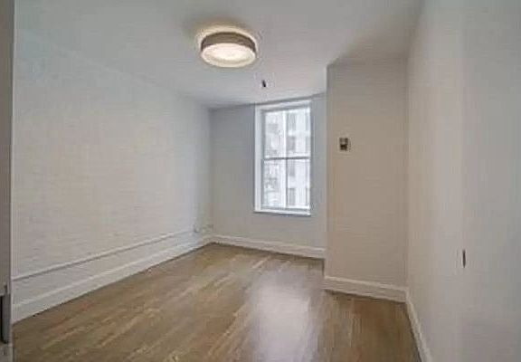 3rd image of 66 Pearl St APT 410