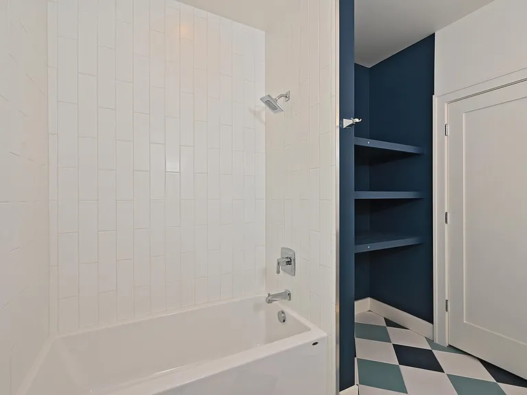2910 9th Ave W — Photo 28