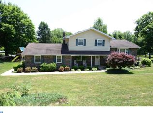 16 Carnis Dr, Mohnton, PA 19540