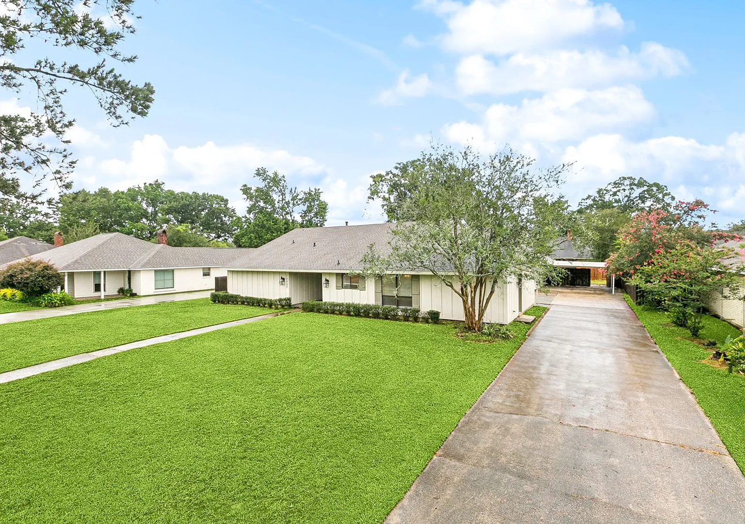 4BD/3BA House for Lease in Oak Hills - Now Available — Photo 3