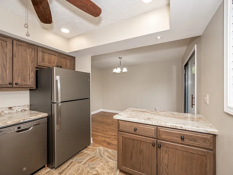 7752 Montgomery Rd #55 — Photo 17
