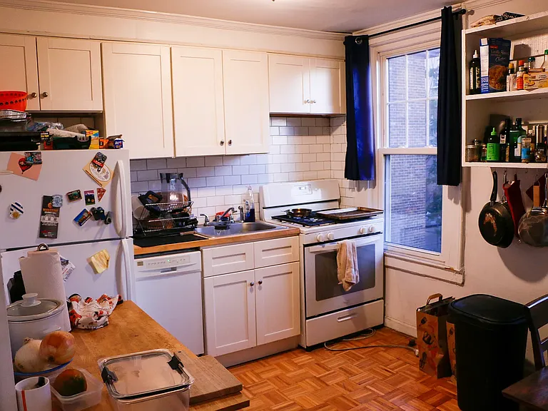 547 Leonard St #3 — Photo 1