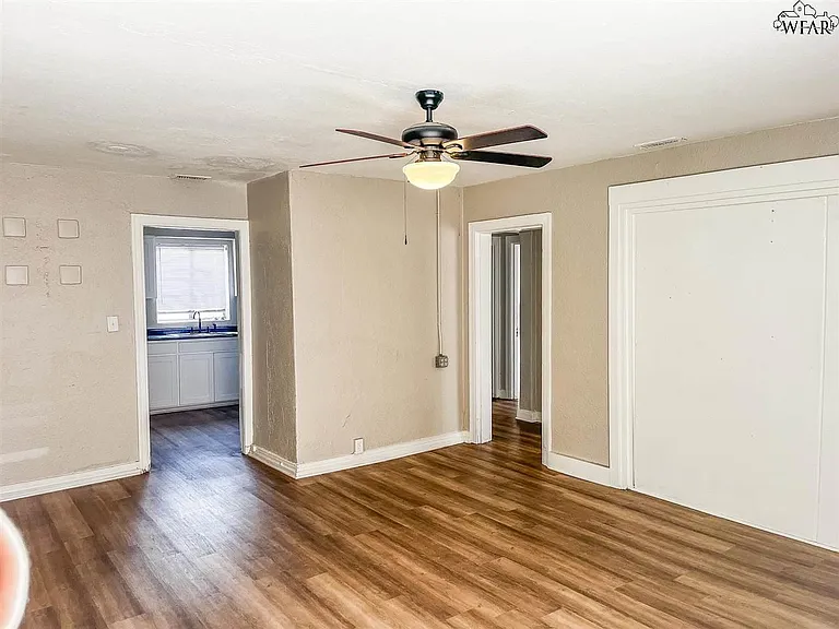 2308 Piedmont Pl — Photo 3