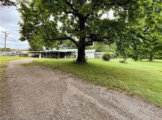 9306 N Highway 59, Cedarville, AR 72932