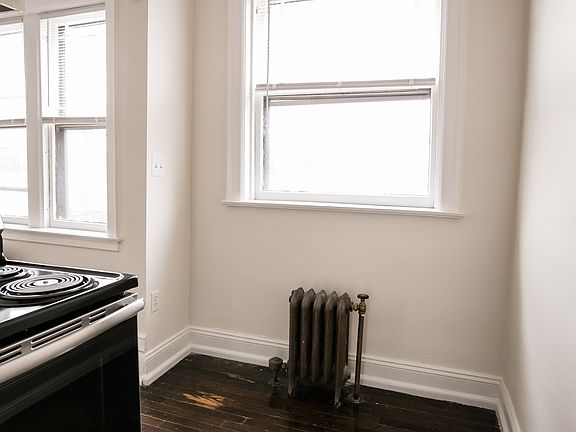 5th image of 127 Seward St APT 310