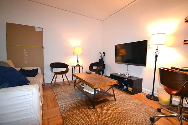 Rented by Bold New York | media 12