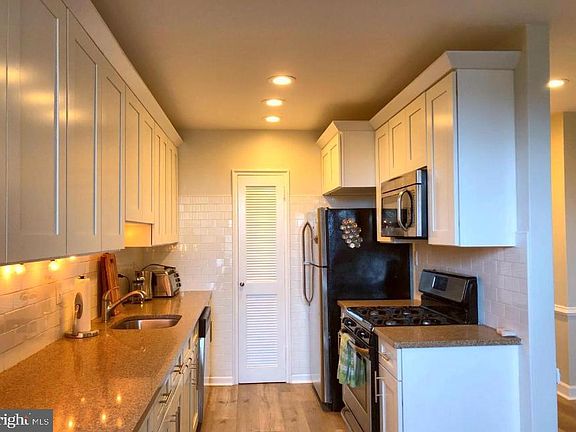 5th image of 2601 Pennsylvania Ave APT 641