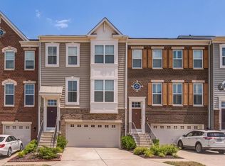 42515 Oak Park Sq, Ashburn, VA 20148