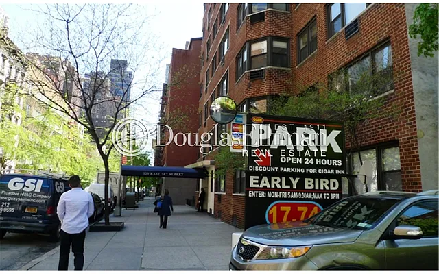 Sold by Douglas Elliman | media 24