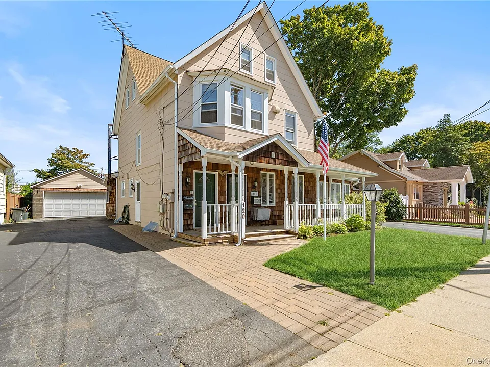 120 S High St