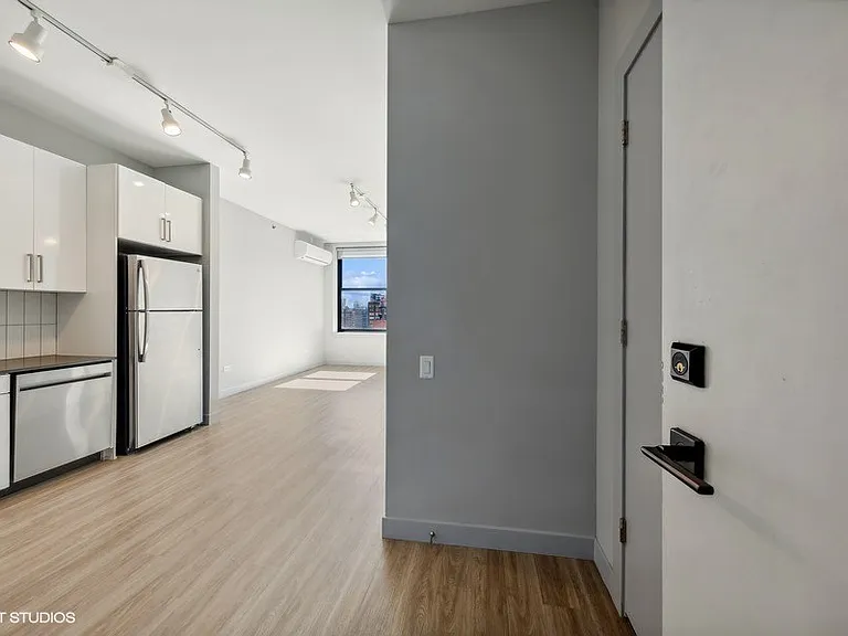330 S. Wells St — Photo 29