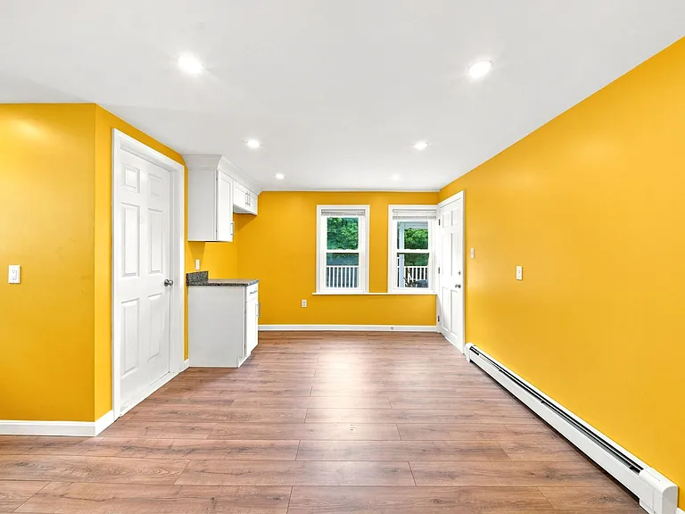 40 Spring Ave #2 — Photo 15