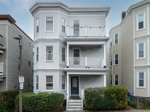 24 Buttonwood St, Dorchester, MA 02125
