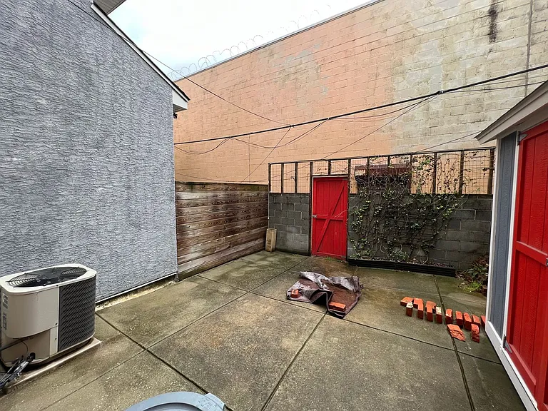 1007 S Chadwick St — Photo 12