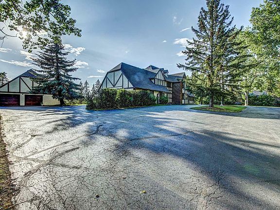 3rd image of 33 Cullen Creek Est