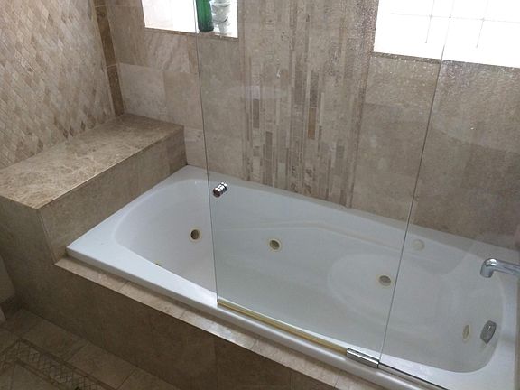 5th image of 2545 W Augusta Blvd Unit 2