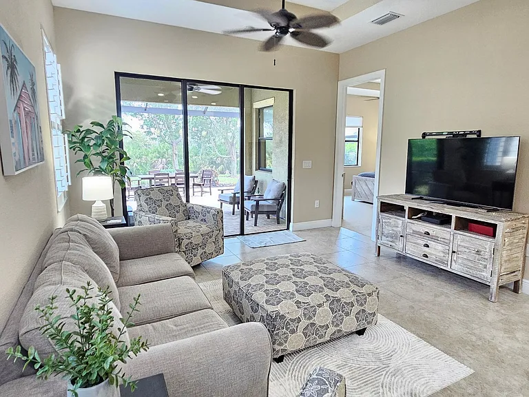 10361 Crooked Creek Dr — Photo 24