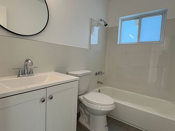 2nd image of 1979 N Glades Dr #5