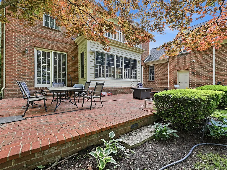 7410 Ratchford Ct — Photo 31