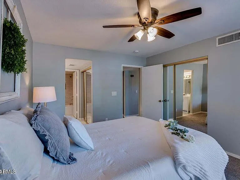 1333 E Morten Ave #140 — Photo 15